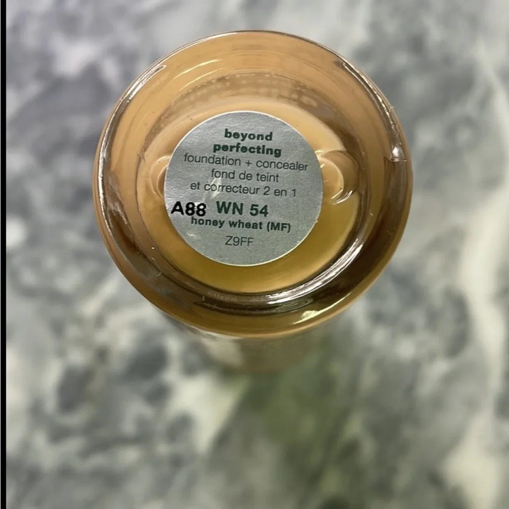 Clinique‎ Beyond Perfecting Foundation Concealer Honey Wheat